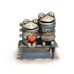 Лягушки на скамейке c гармошкой(мини) в ассортименте из керамики оптом