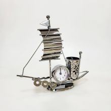 Лодка металическая Часы