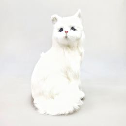 Кошка мяу в носочках 20*12