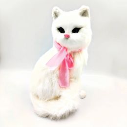 Кошка мяу в носочках 20*12