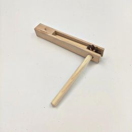 Трещотка на ручке