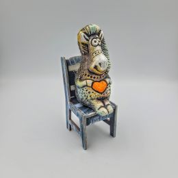 Лошадка на стуле